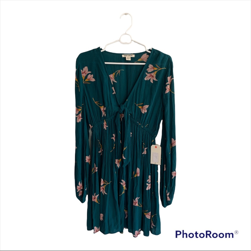Billabong long sleeve dress